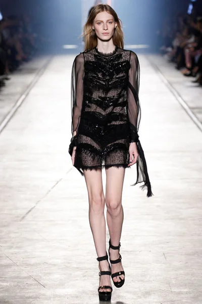 Look 49